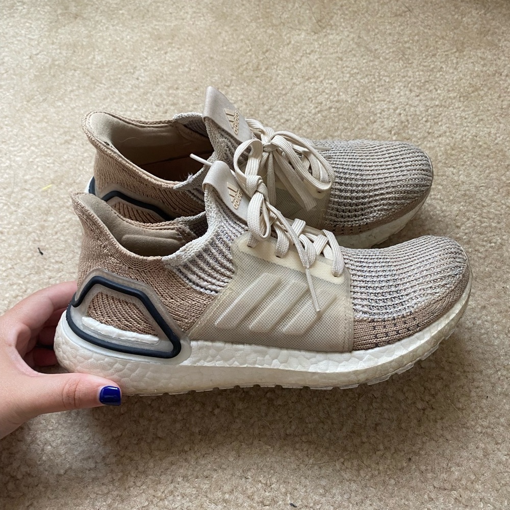 Adidas Tan Ultraboost 19